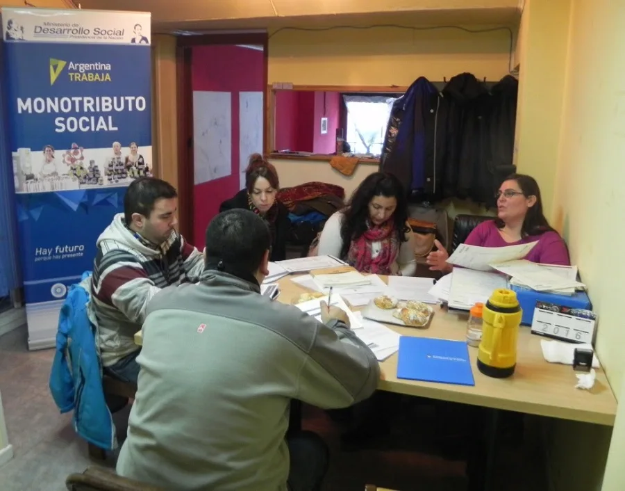 Dictan capacitación en Monotributo Social