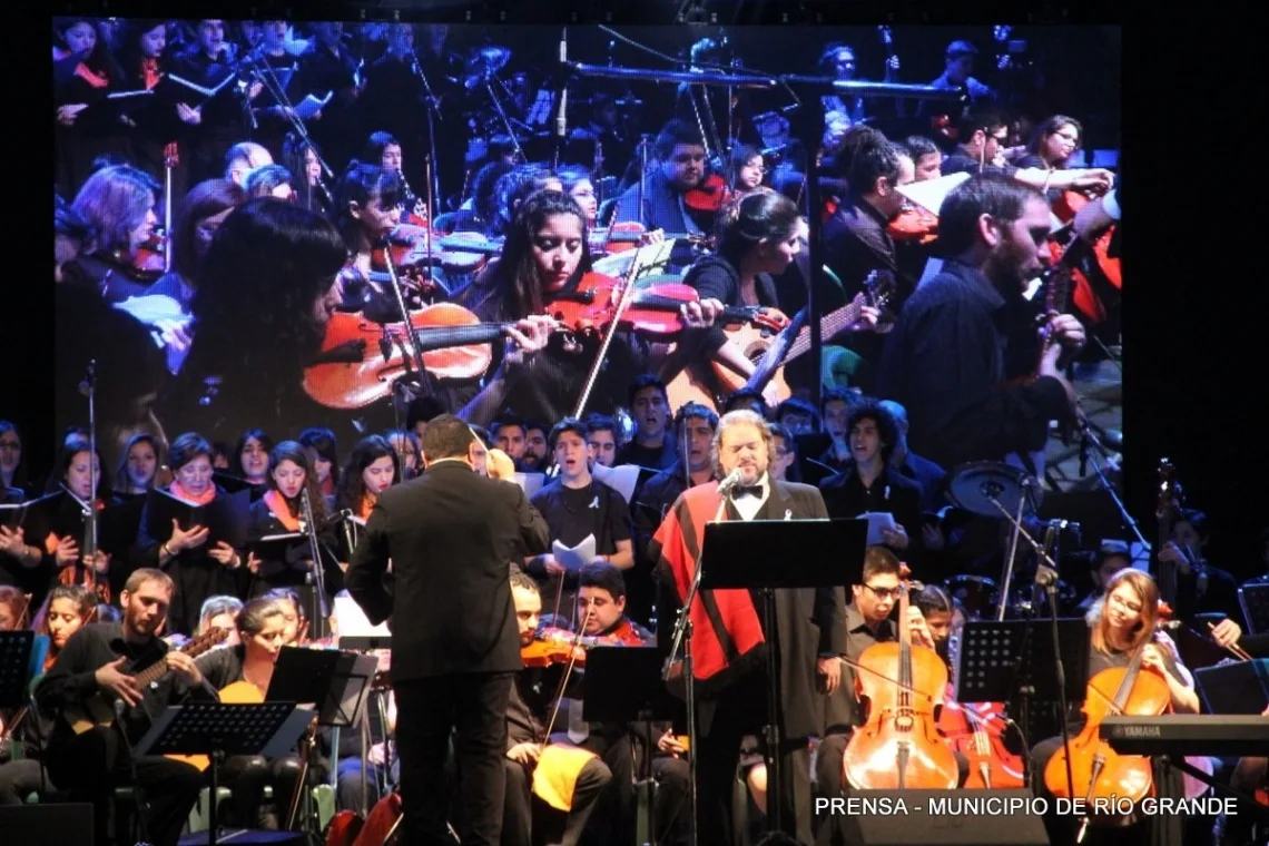 Se presentó la Misa Criolla en los festejos del Bicentenario de la Independencia