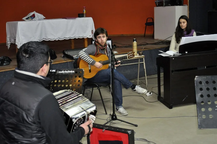 Broche de oro al ensamble musical con un concierto en el museo