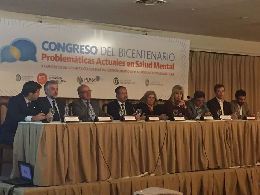 Congreso del Bicentenario: Se expuso la politica municipal de Prevención y Asistencia Psicosocial en Adicciones 