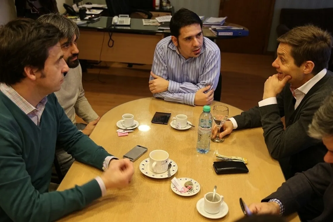 Reunión del Municipio de Río Grande con autoridades de la UCR Fueguina