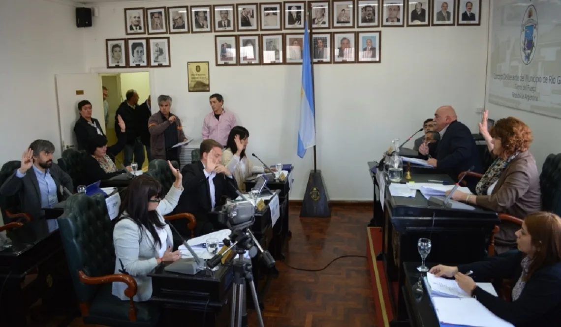 El Concejo aprobó el nuevo sistema de estacionamiento medido 