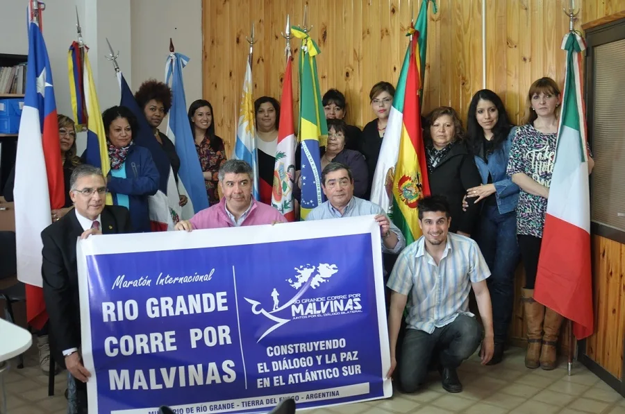 La Asociación de Colectividades Extranjeras se sumó a la Maratón por Malvinas