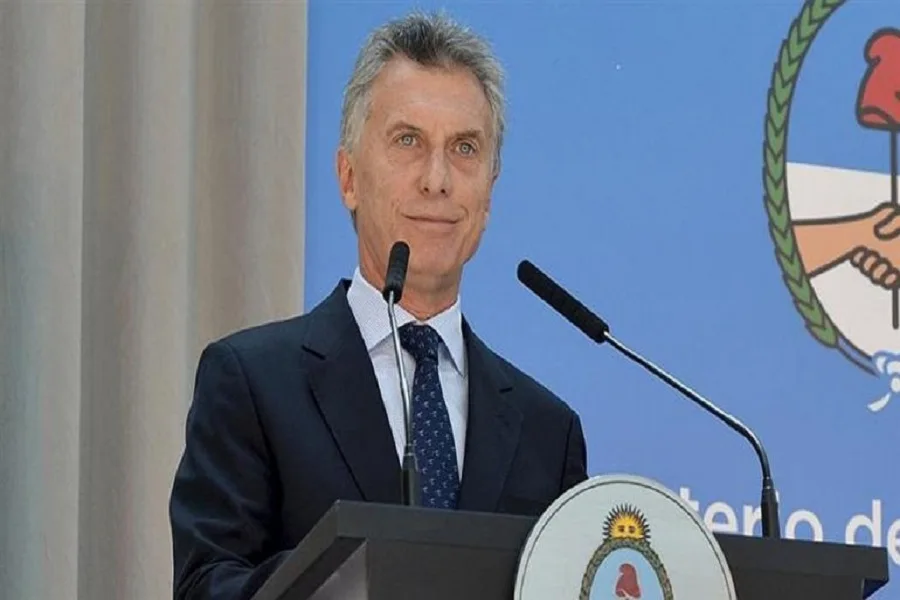  Macri firmó el decreto que exceptúa al medio aguinaldo