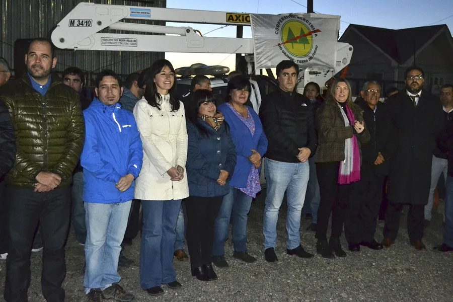 Nueva iluminación en la ruta 3: Concejales participaron del acto