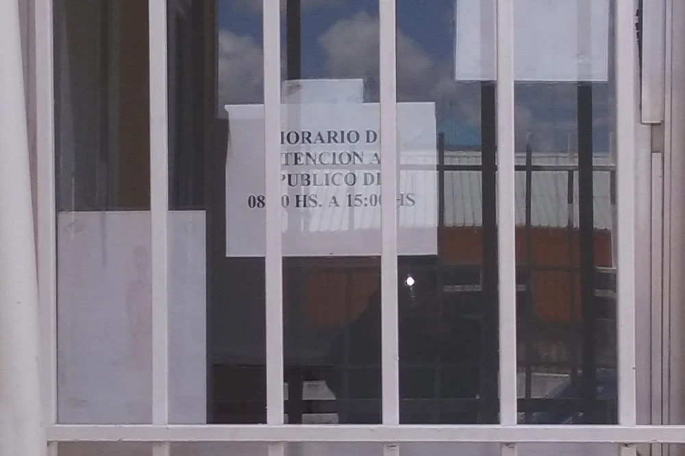 El Ministerio de Trabajo cerró sus puertas antes de las 15:00 “porque sí”