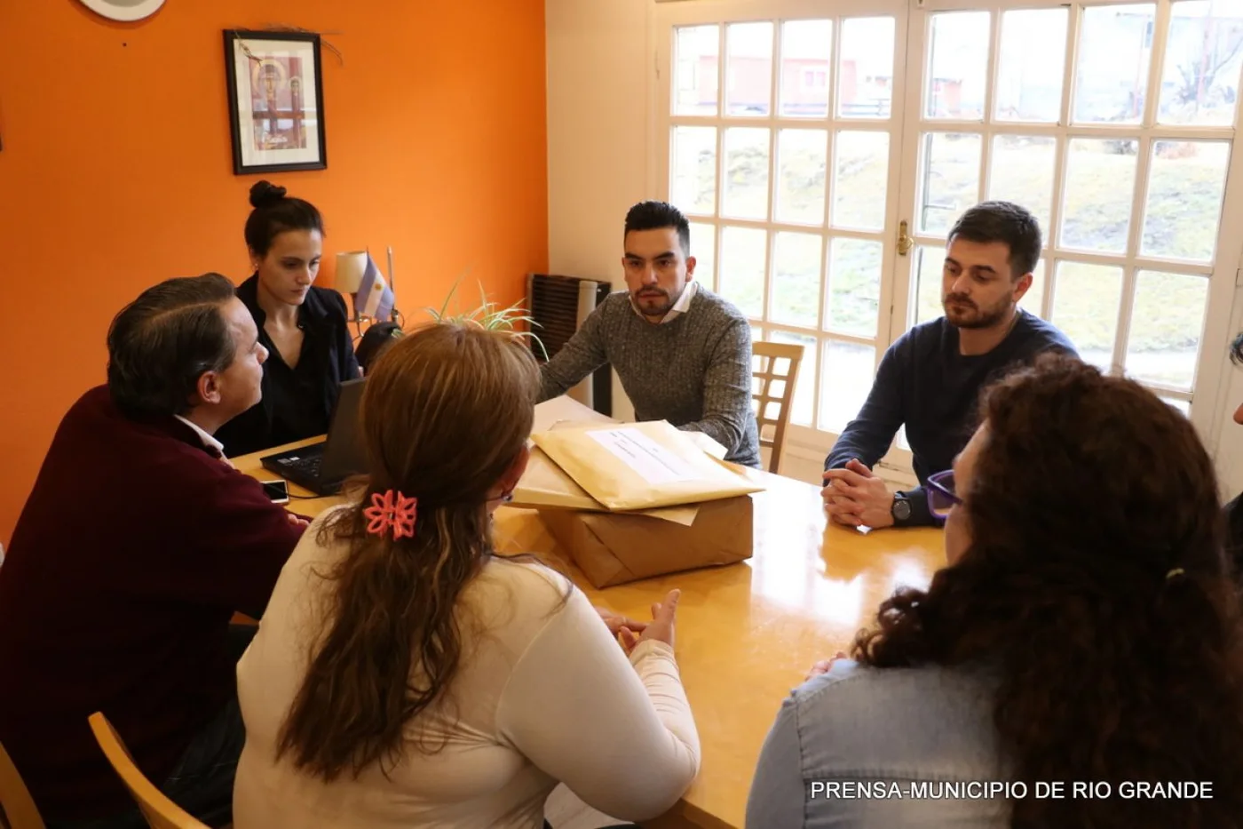 Apertura de sobres licitación cancha césped sintético