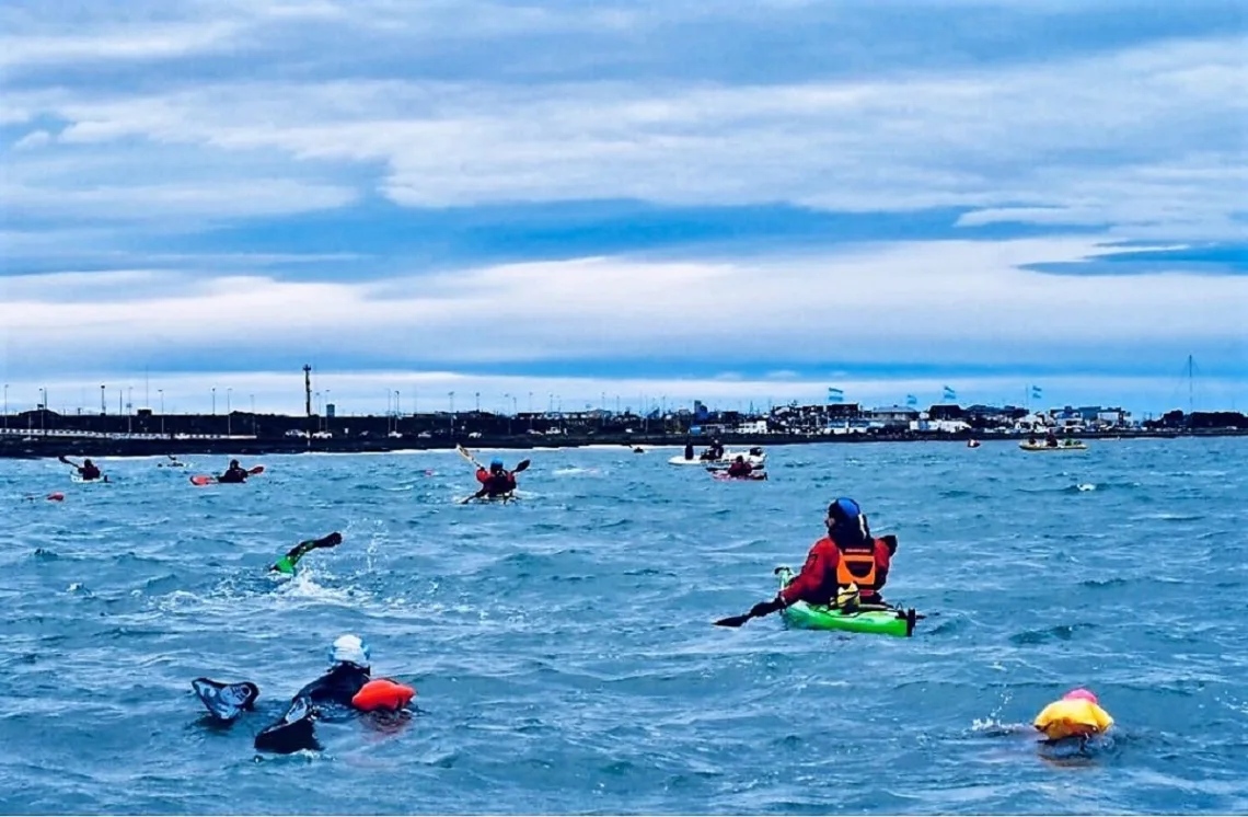 Travesía acuática en honor a los Héroes de Malvinas