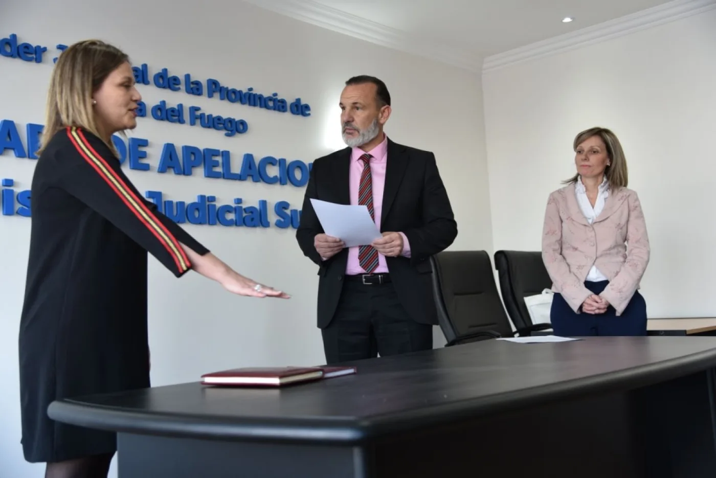 Toman juramento a la Nueva Prosecretaria del Juzgado del Trabajo Nº1 de Ushuaia