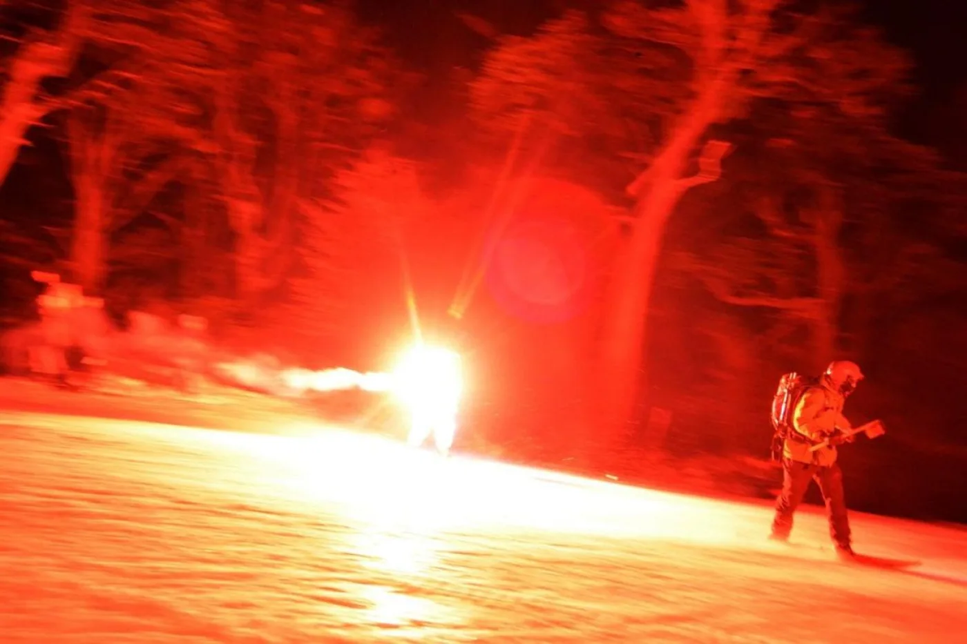 Se realizó la XVIII edición de la Bajada con Antorchas del Glaciar Martial