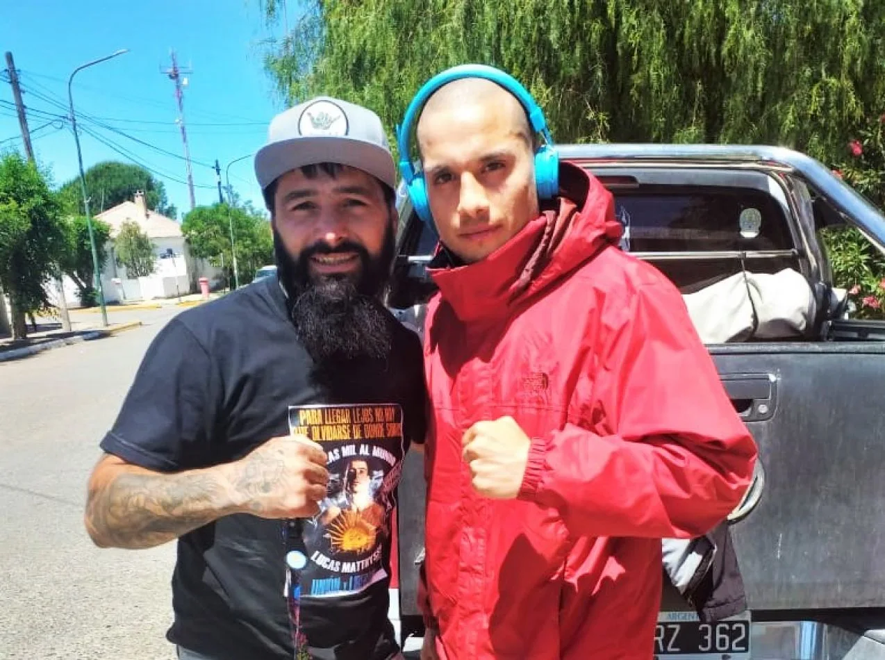 Jóven deportista del taller municipal de boxeo peleará en Trelew