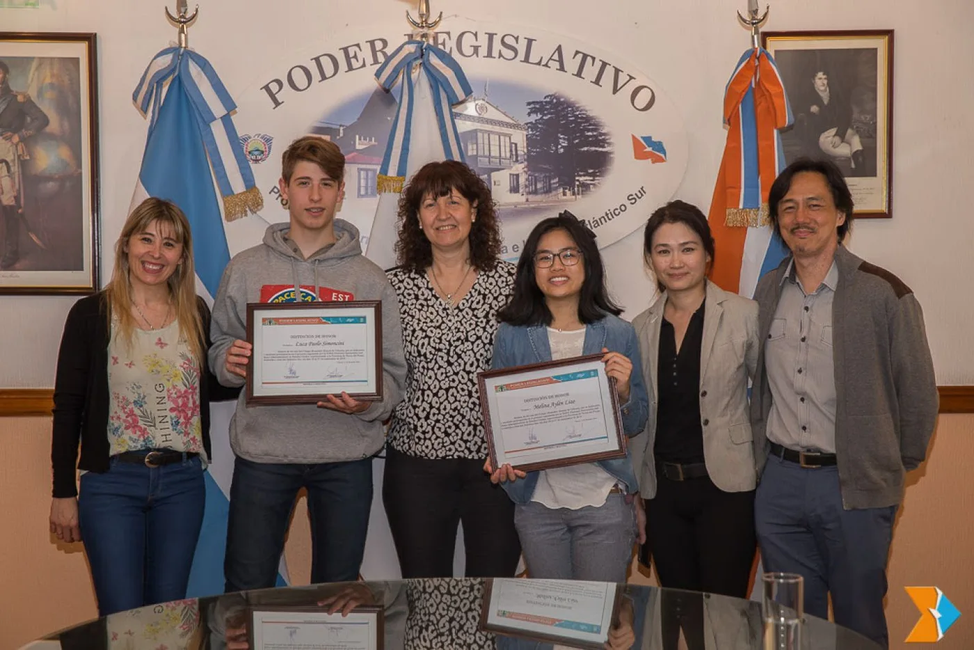 Los estudiantes Melina Aylén Liao y Luca Paolo Simoncini del colegio Monseñor Aleman de la ciudad.