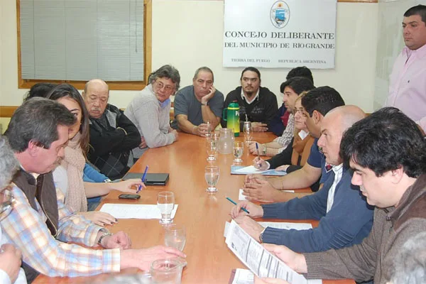 Taikre y la UTA llevaron su reclamo al Concejo Deliberante.