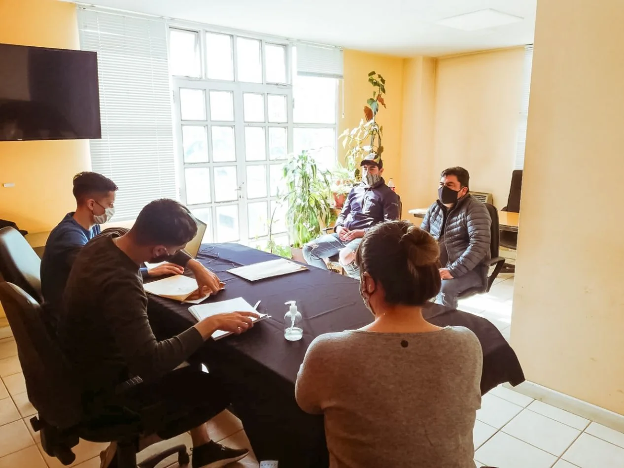 Apertura de sobres para la obra de refacción y mantenimiento del edificio de la TV Pública en Río Grande