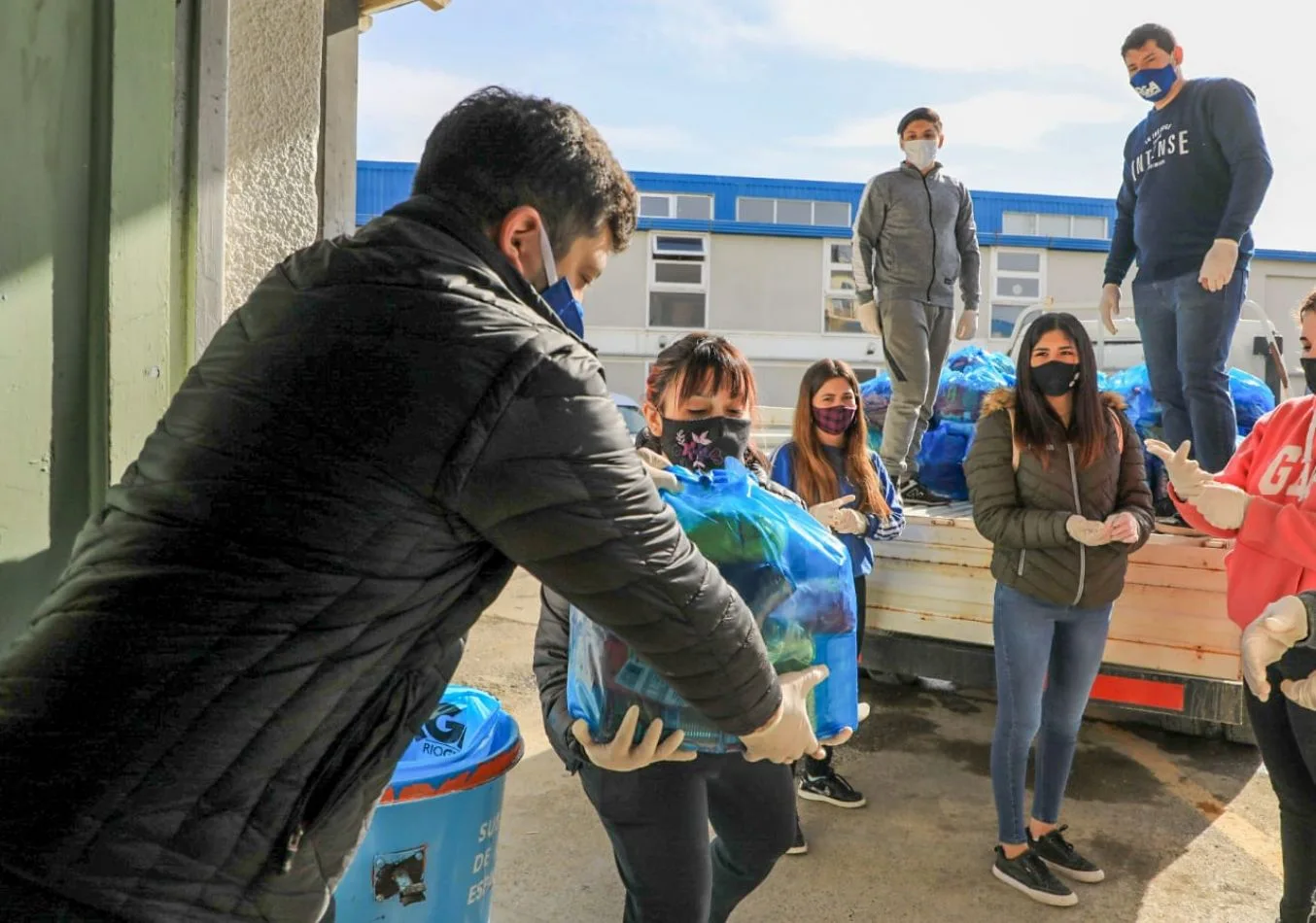 Jóvenes de la ciudad llevaron adelante una jornada solidaria