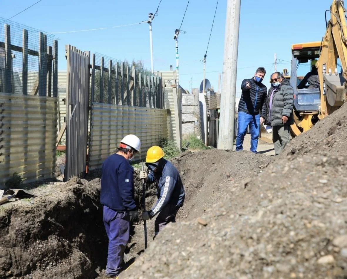 Martín Perez supervisó el avance de los trabajos en el barrio La Esperanza