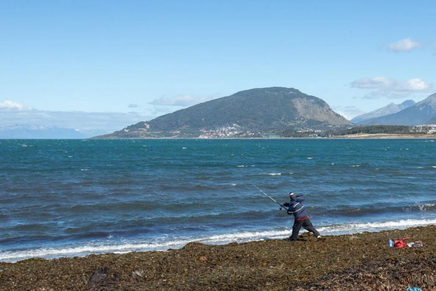 Más de 100 vecinos participaron del 2° Torneo de Pesca del Róbalo en Ushuaia
