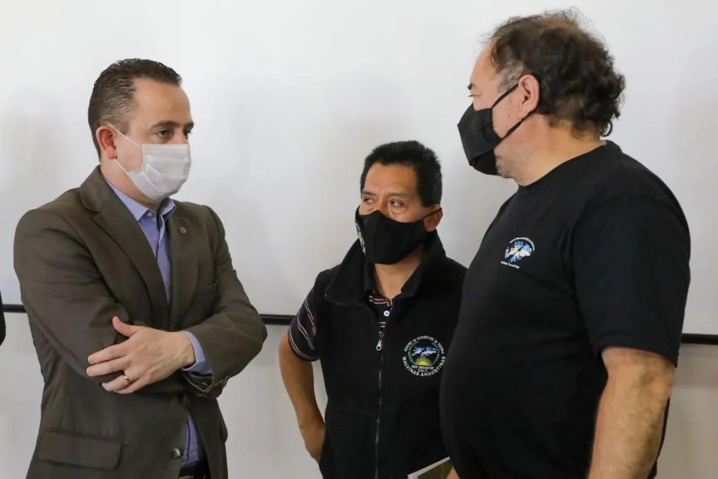 Gastón Díaz, junto a los Veteranos de Guerra de Malvinas.