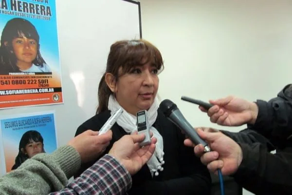 María Elenda Delgado, durante la presentación de la actualización de rostro de la pequeña Sofía.