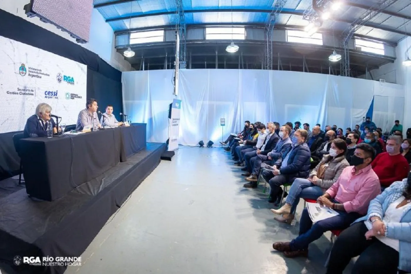 Dio inicio al Congreso de Industrias Tecnológicas más austral del país