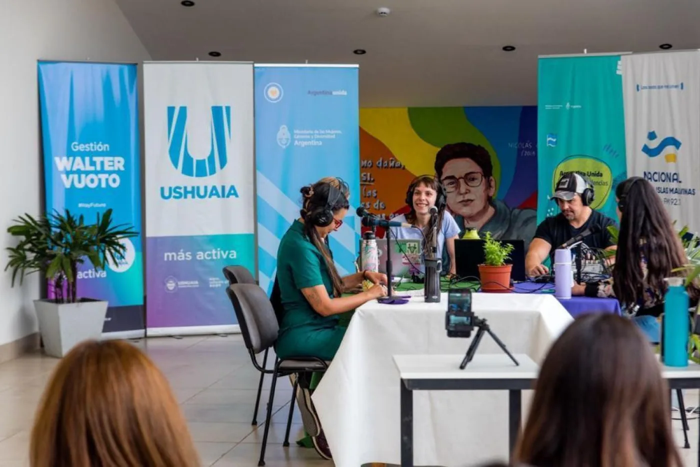 La Secretaría de la Mujer realizó una radio abierta junto a Radio Nacional