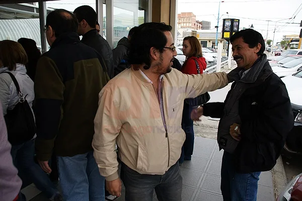 Héctor Garay, momentos antes de ingresar a la sala donde se proyectó la película.