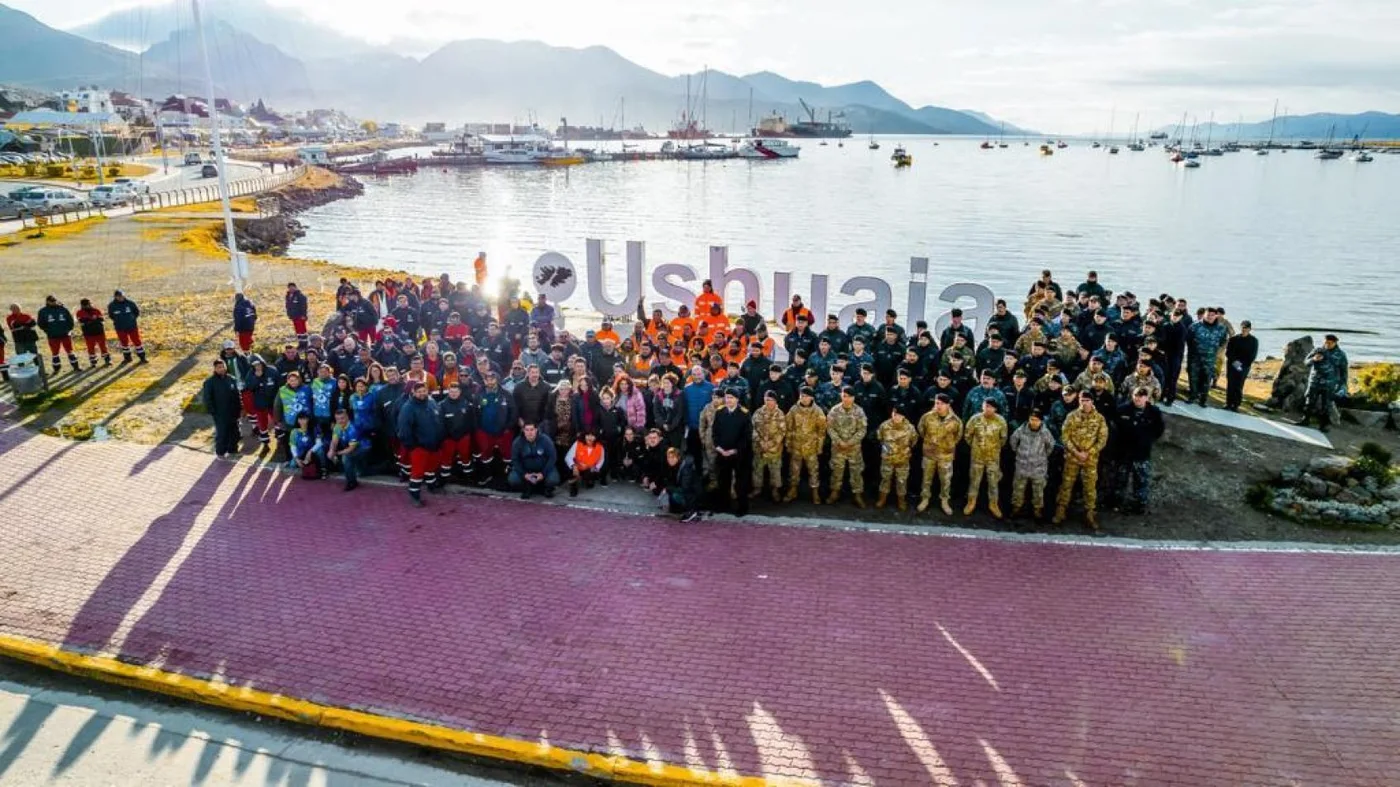 Municipio de Ushuaia impulsó una jornada de limpieza en distintos sectores de la ciudad.