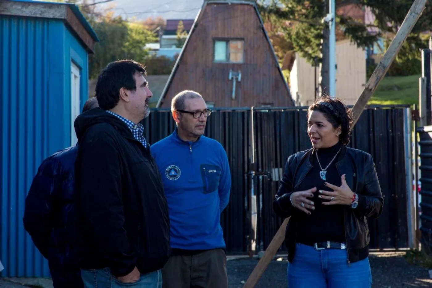 Funcionario nacional y municipal recorren la obra de Defensa Civil