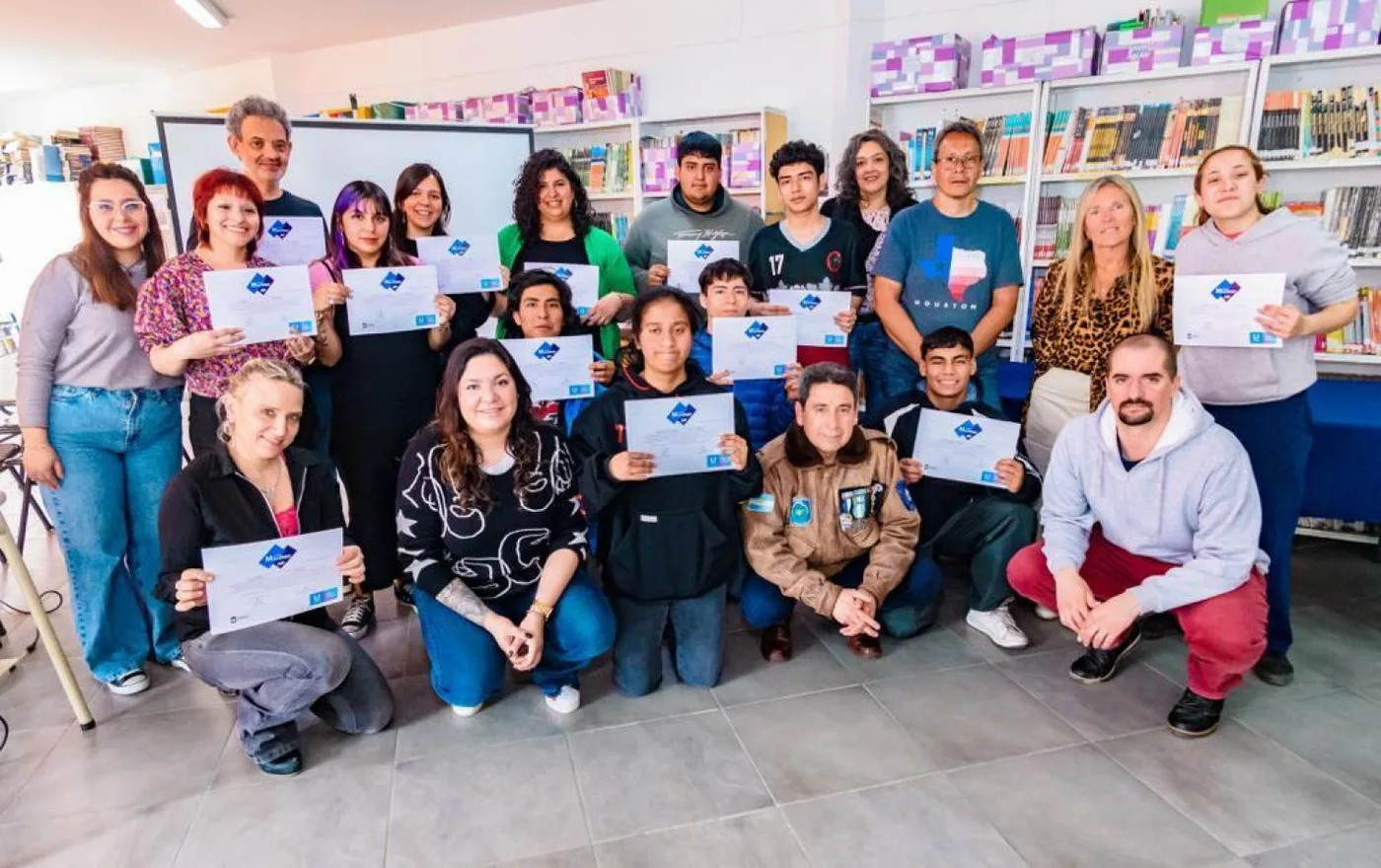 Municipio de Ushuaia reconoce el compromiso de alumnos y docentes del Colegio Sábato