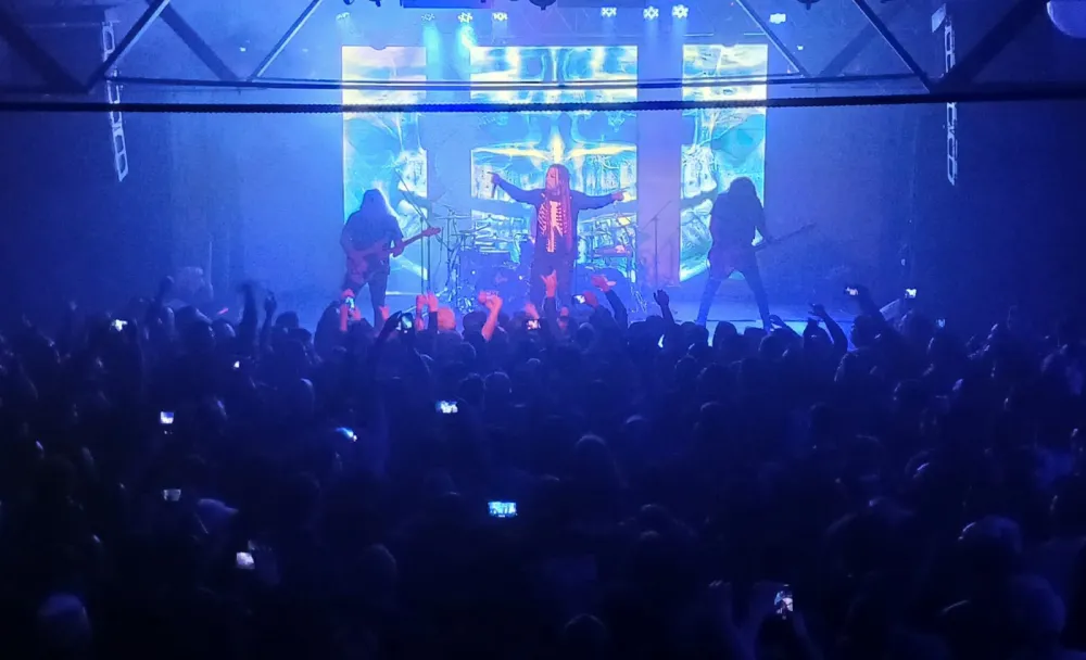 Los metaleros colmaron el NV Teatro Bar