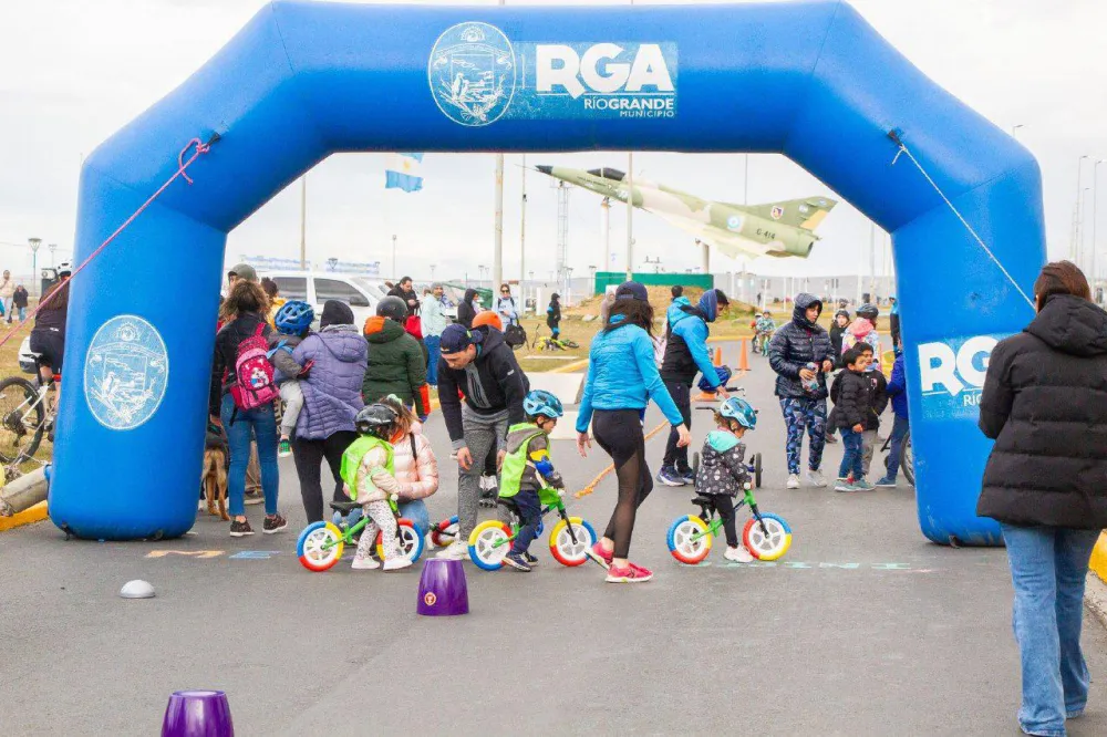 Exitoso lanzamiento de Biciescuelas en Río Grande