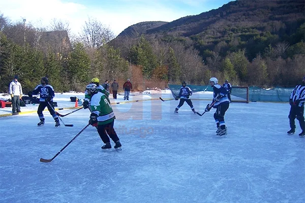 La pista de hielo natural estará disponible para toda la comunidad.