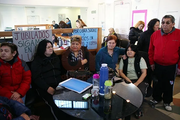 Los jubilados del mega instituto llevan casi 90 días de protesta ininterrumpida.