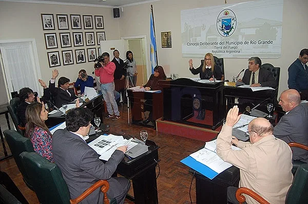 Los concejales sesionaron pero aplazaron el tema La Anónima.
