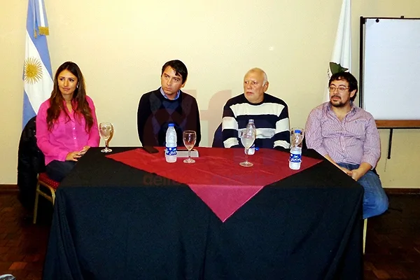 Los cuatro referentes políticos durante la presentación del espacio político.