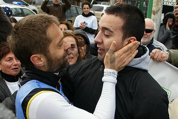 Sciurano saluda a Agustín Facello al momento de arribar a CAPO.