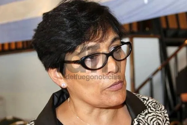 Ana Villanueva fustigó al SUTEF por su postura durante la reunión de directorio.