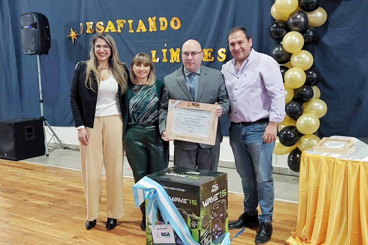 El municipio acompañó al colegio “Comandante Luis Piedrabuena” en su 40° aniversario