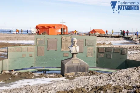 El bloque de la UCR en la Legislatura, propuso el asunto N° 058/23 de creación de la Agencia de Desarrollo Circumpolar y Enlace Antártico.
