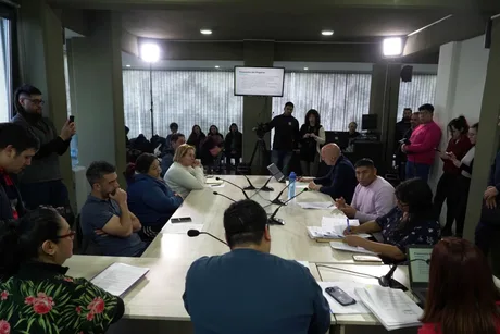 Buscan regularizar la actividad de feriantes