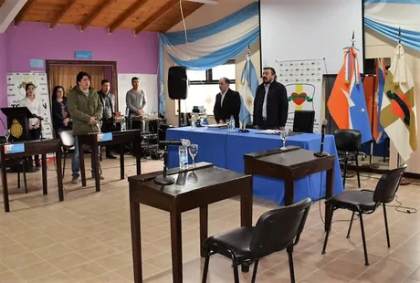 En minutos y con sólo 2 ediles, sesionó el Concejo Deliberante de Tolhuin