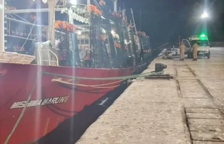 Amarró en el puerto de Comodoro Rivadavia un pesquero con 22 tripulantes con coronavirus