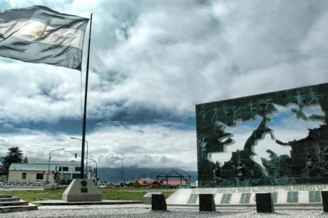 Advierten por el saqueo de las Islas Malvinas: una empresa británica planea quedarse con la extracción de petróleo