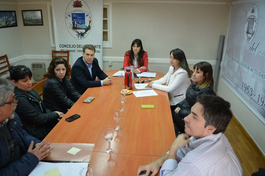 Concejales recibieron a ONG Protectoras de Animales por la problemática canina 