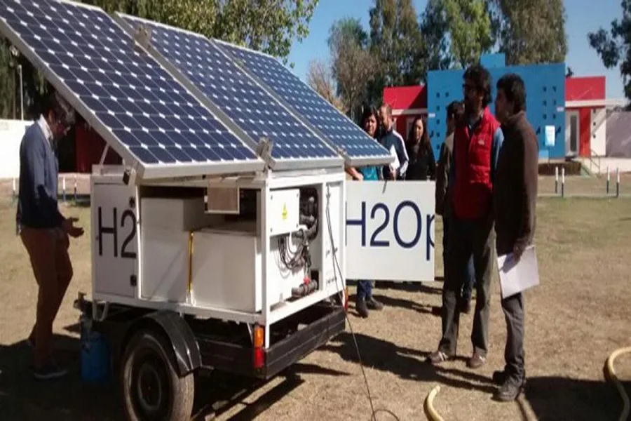 Ingenio mendocino: Se presentó una máquina potabilizadora de agua solar