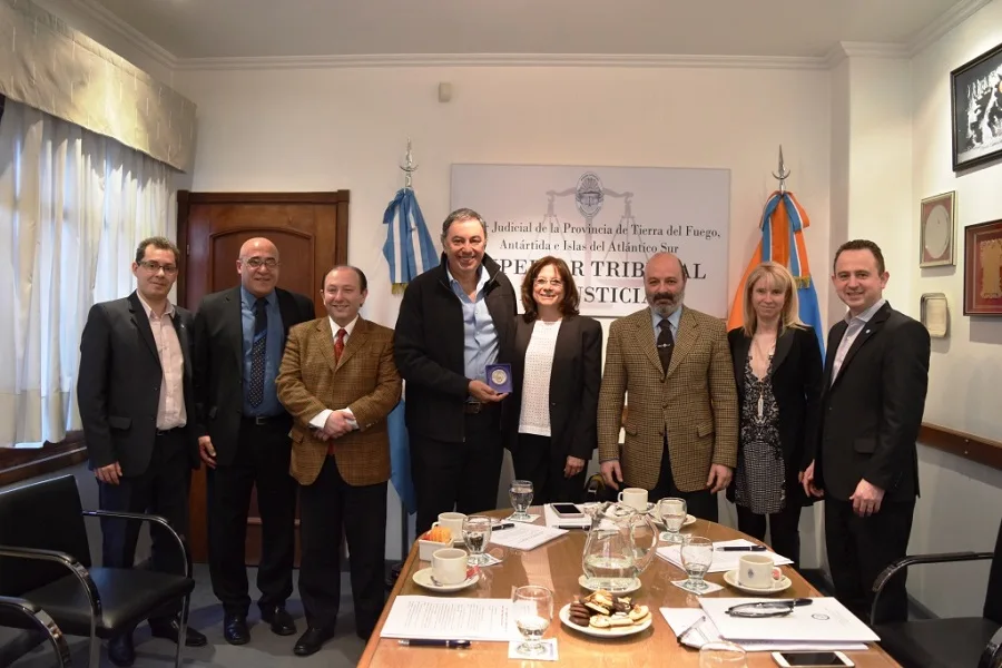 El STJ recibió la visita del senador por Salta, Doctor Rodolfo Urtubey