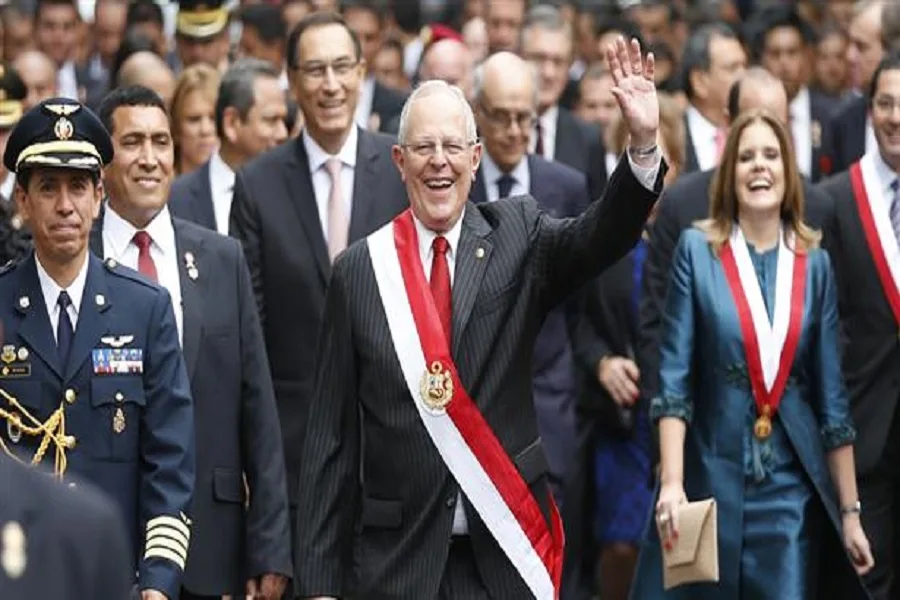 Asumió Kuczynski la presidencia de Perú