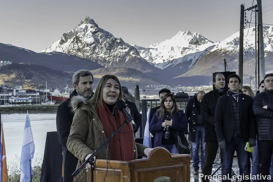 En Ushuaia, anunciaron el saneamiento de la bahía Encerrada