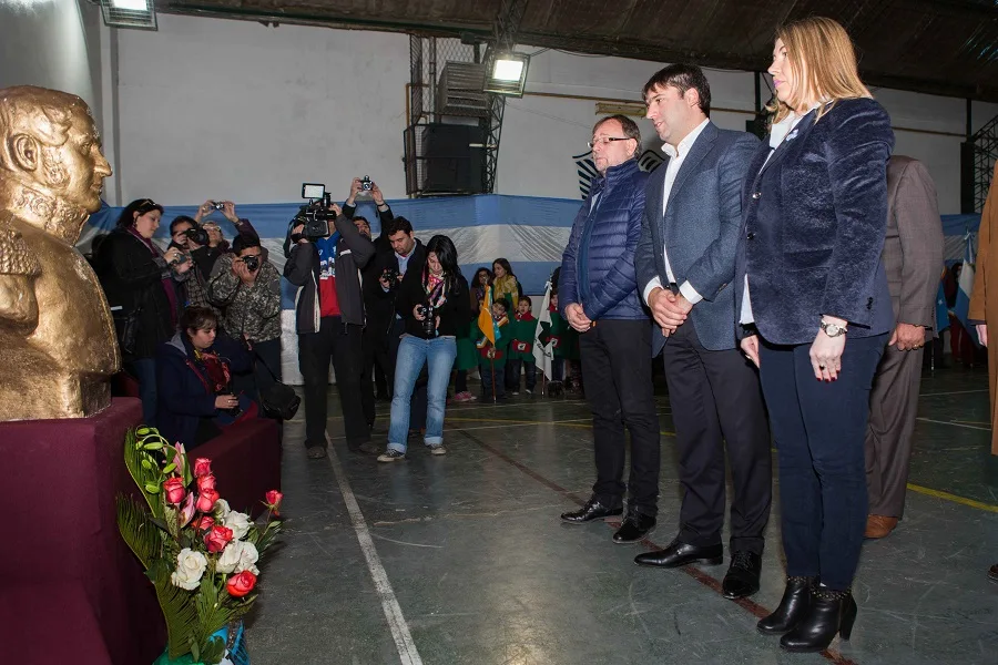 La Gobernadora Bertone encabezó el homenaje a San Martín