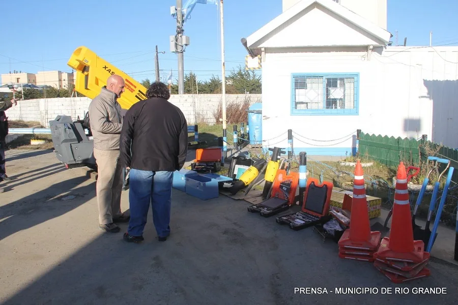 Nuevo equipamiento y herramientas para Obras Sanitarias